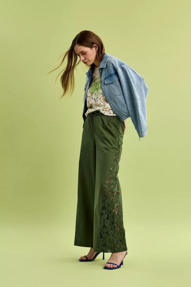 Jassen - Crowd Colbert van CKS