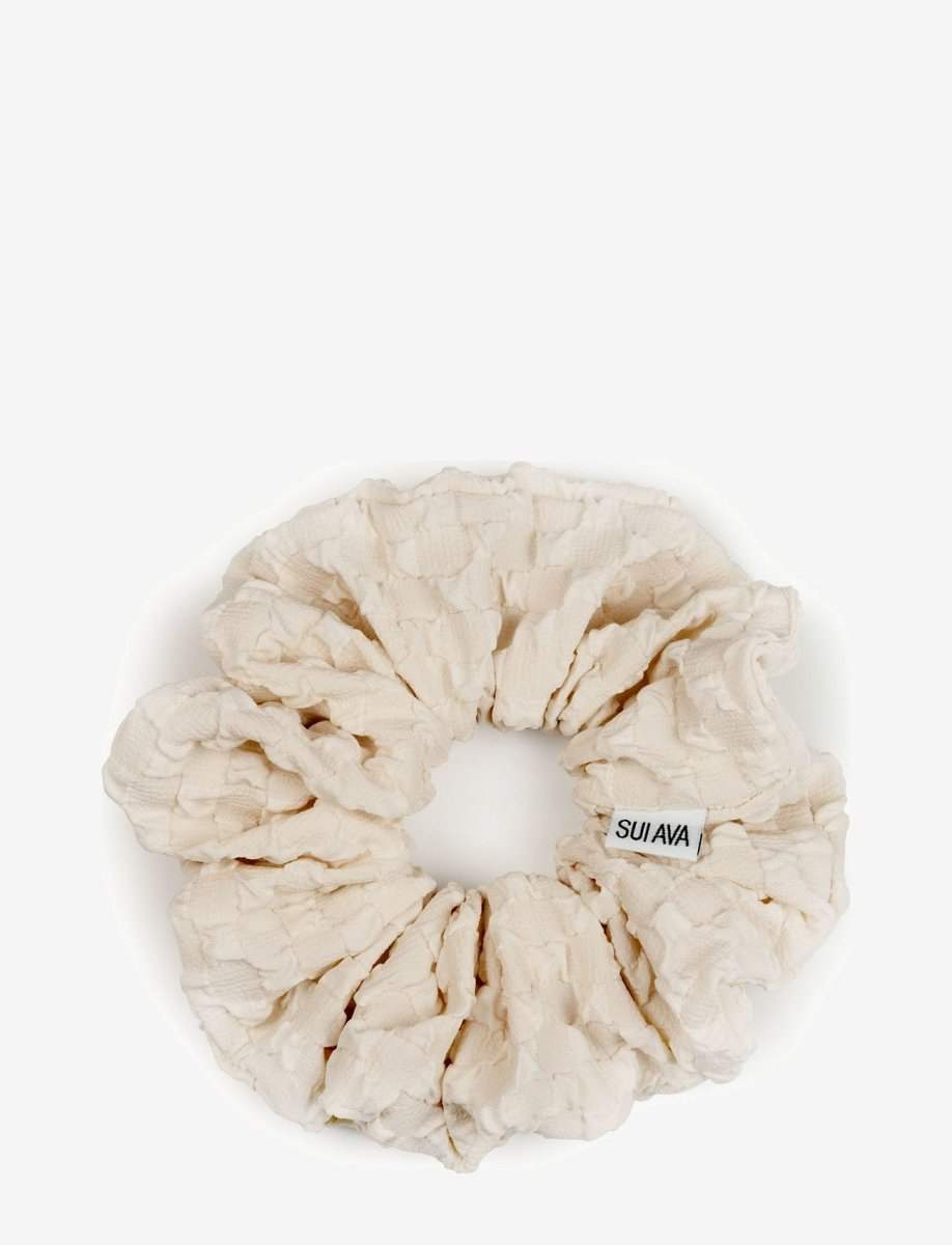 Oat Milk One size Dreamy Vibes SS24 Haar Accessoires - Daydream Scrunchie van SUI AVA