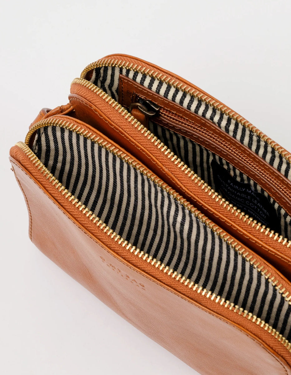 Handtassen - EMILY Cognac Stromboli leather van O My Bag