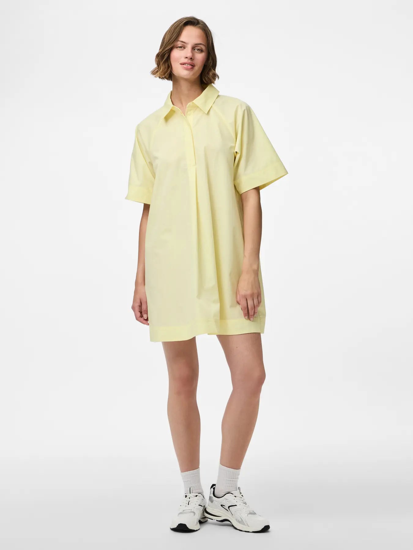 Jurken - Pctonja 2/4 Short Shirt Dress van Pieces