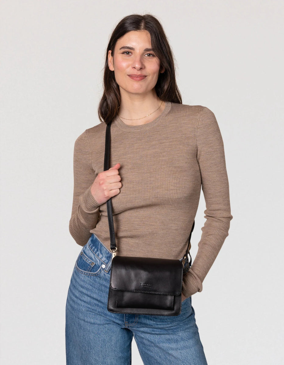 Handtassen - HARPER MINI Black Classic Leather bag van O My Bag