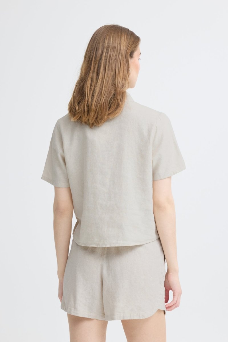 Ihlinno Shirt 2 – Shirts voor dames in kleur | Meisjes