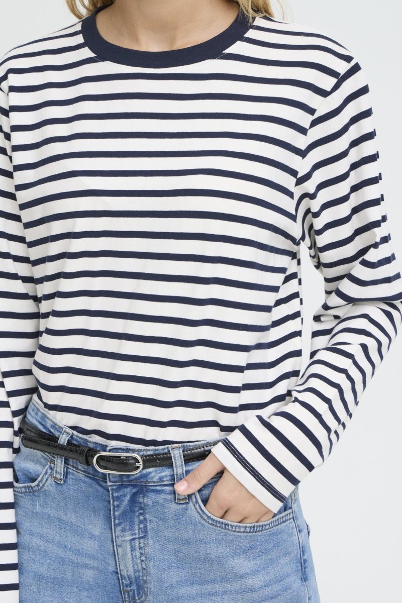 Total Eclipse Cloud Dancer T-shirts - Ihmira Loose Longsleeve 4 van Ichi