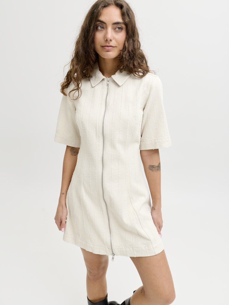 Ecru-Needle stripe Jurken - Jxalora Sille Short Dress van JJXX