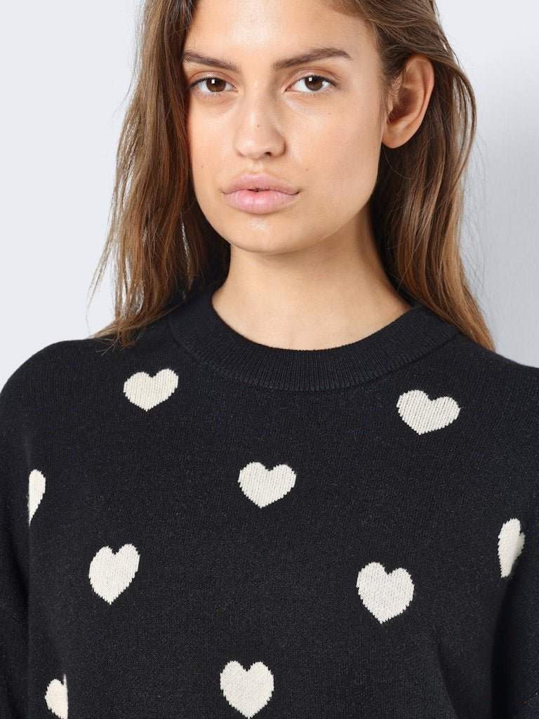 Black Oatmeal hearts Pulls - Nmcharlott L/S O-Neck Knit Noos van noisy may