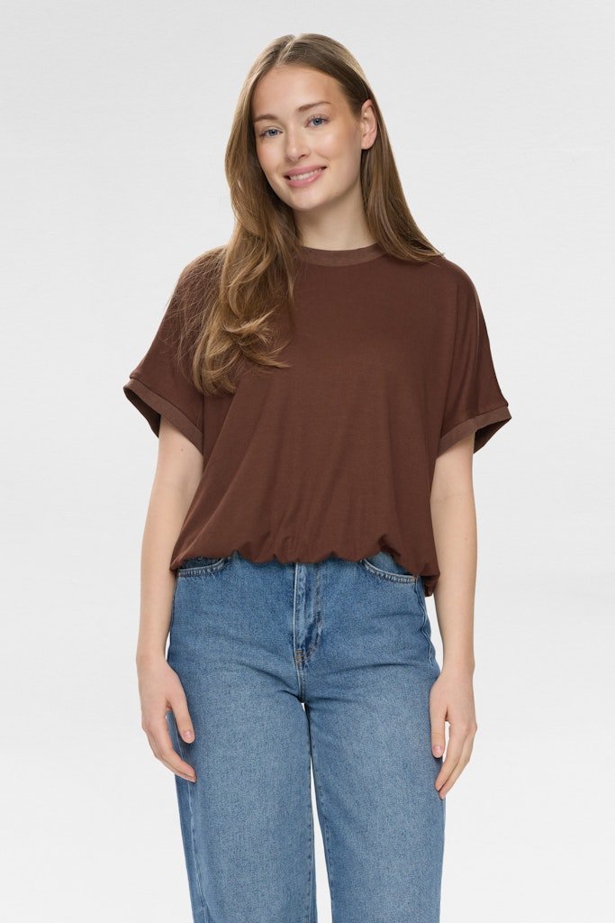 Nuleah Boxy Tee van Numph – T-shirts voor dames | Meisjes Brugge