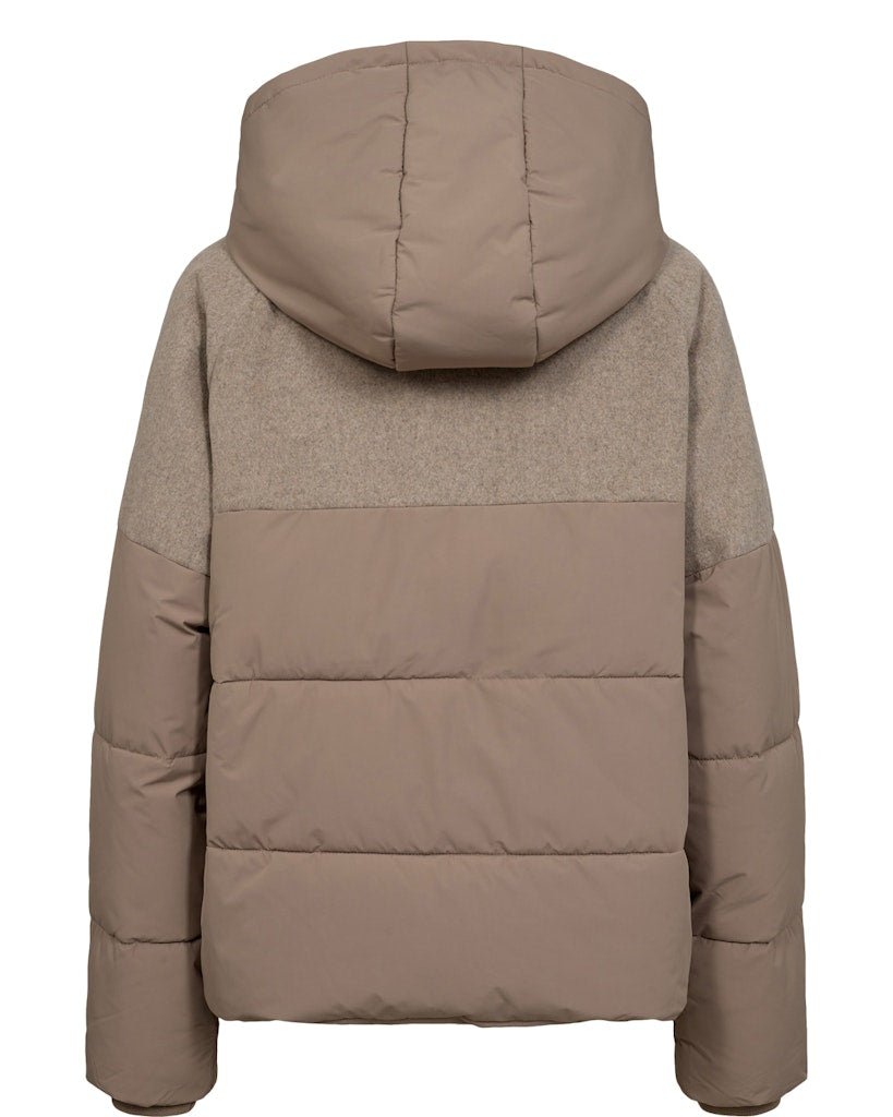 Jassen - Nuwillow Short Jacket van Numph