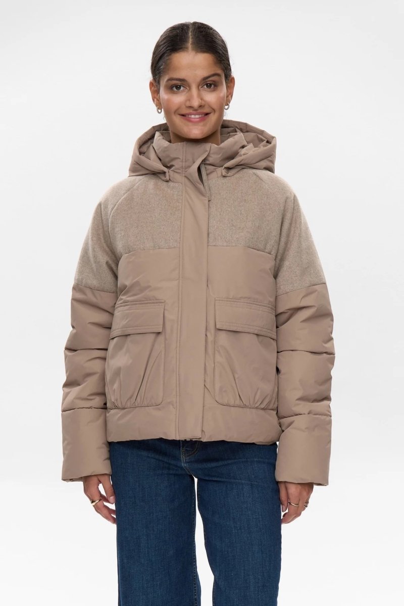 Jassen - Nuwillow Short Jacket van Numph