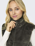 Cardigans Onlvida Faux Fur Waistcoat van Only