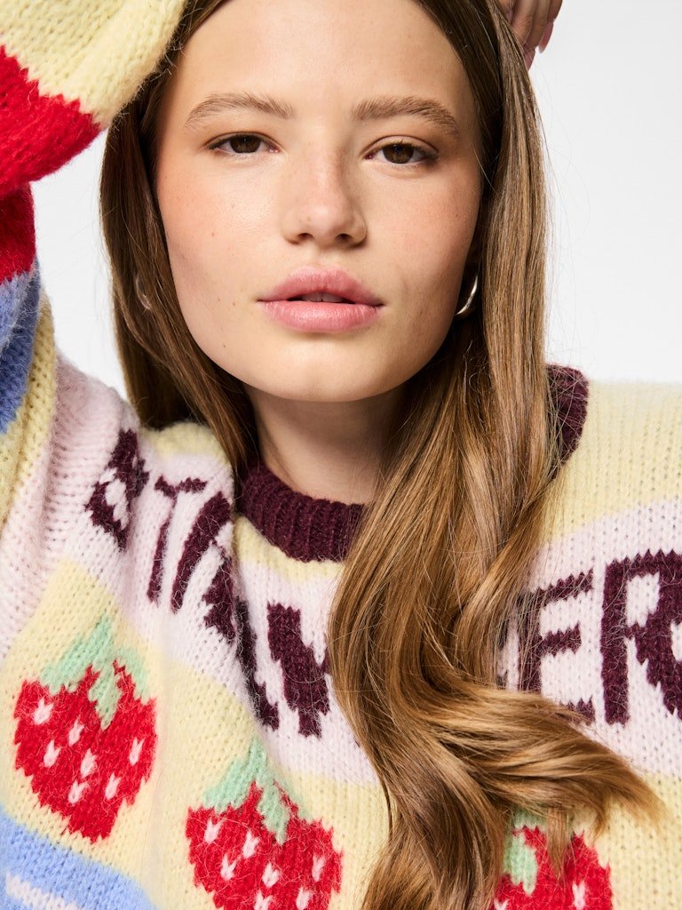 French vanilla-Multicolor statements Pulls - Pcbikka Ls O-Neck Knit van Pieces