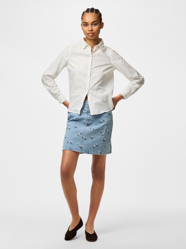 Pcflora Hw Short Denim Emb Skirt Noos van Pieces – Rokken voor dames | Meisjes Brugge