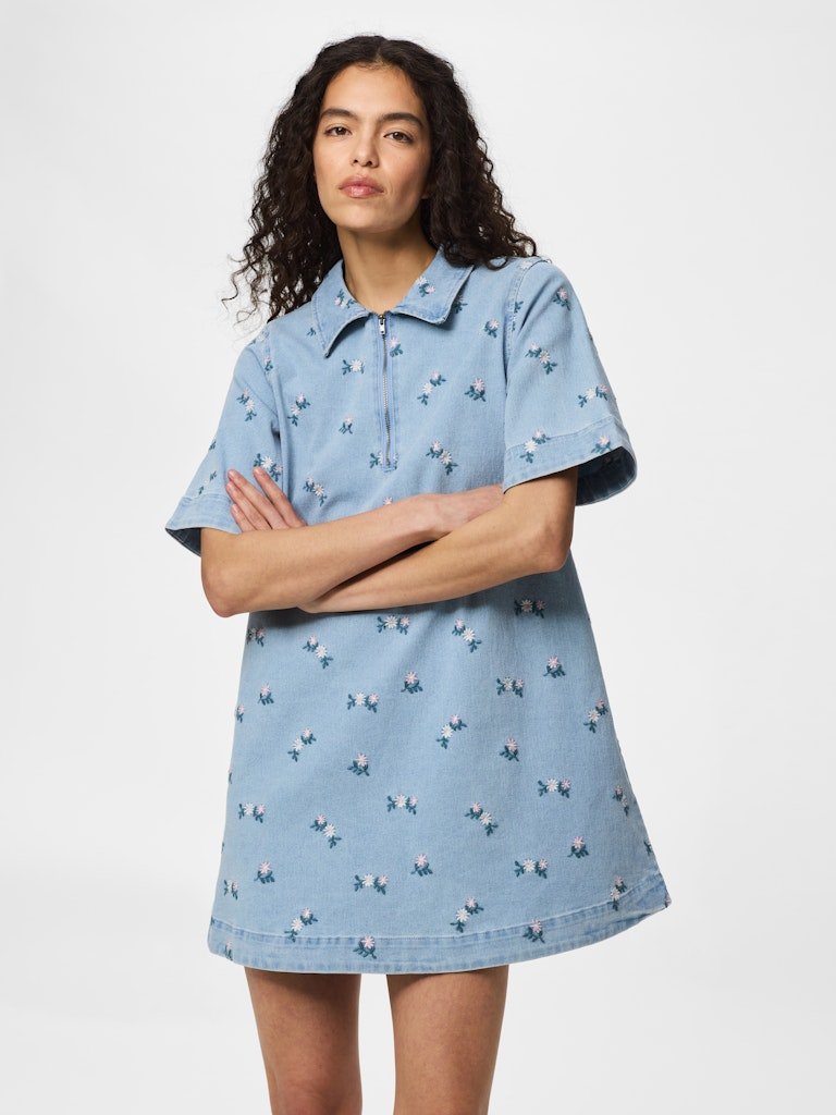 Pcflora Ss Denim Emb Dress – Jurken voor dames in kleur | Meisjes