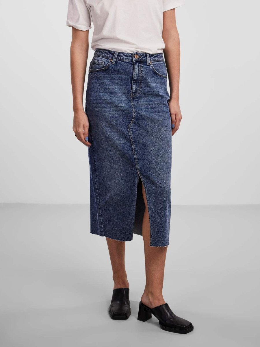 Pcjessie Hw Denim Midi Skirt Noos van Pieces – Rokken voor dames | Meisjes Brugge