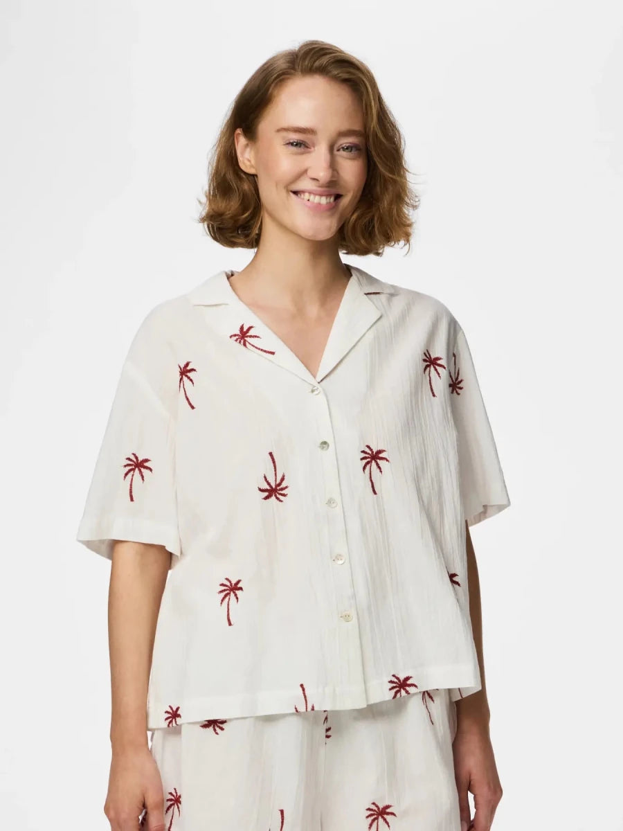 Pckiana Ss Embrodiery Shirt van Pieces – Tops voor dames | Meisjes Brugge