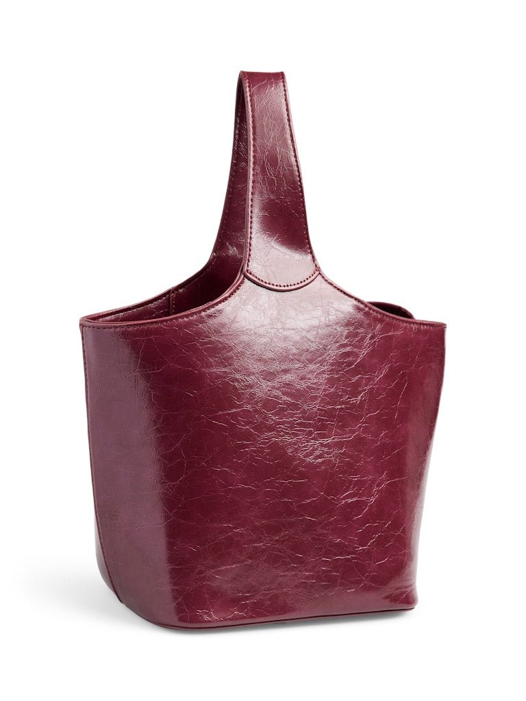 Tassen - Pcmalou Patent Boxy Bag van Pieces