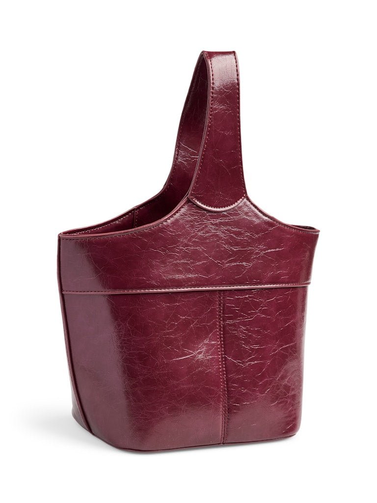 Tassen - Pcmalou Patent Boxy Bag van Pieces
