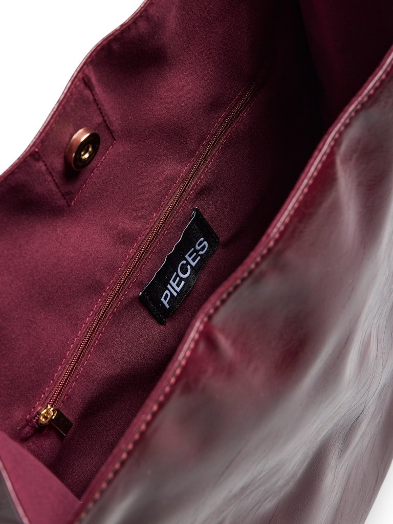 Tassen - Pcmalou Patent Shopping Bag van Pieces