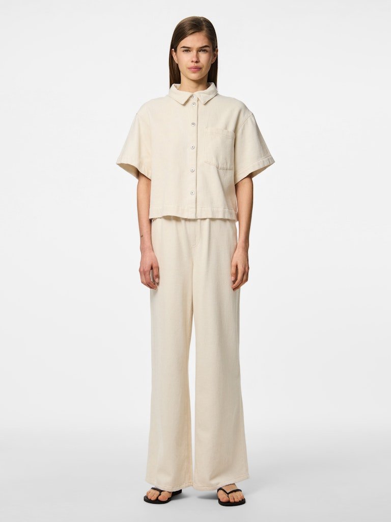 Shirts - Pcsavanna Ss Denim Shirt raw cotton van Pieces