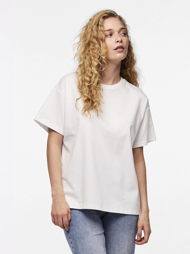 Tops - Pcskylar Ss Oversized Tee Noos van Pieces