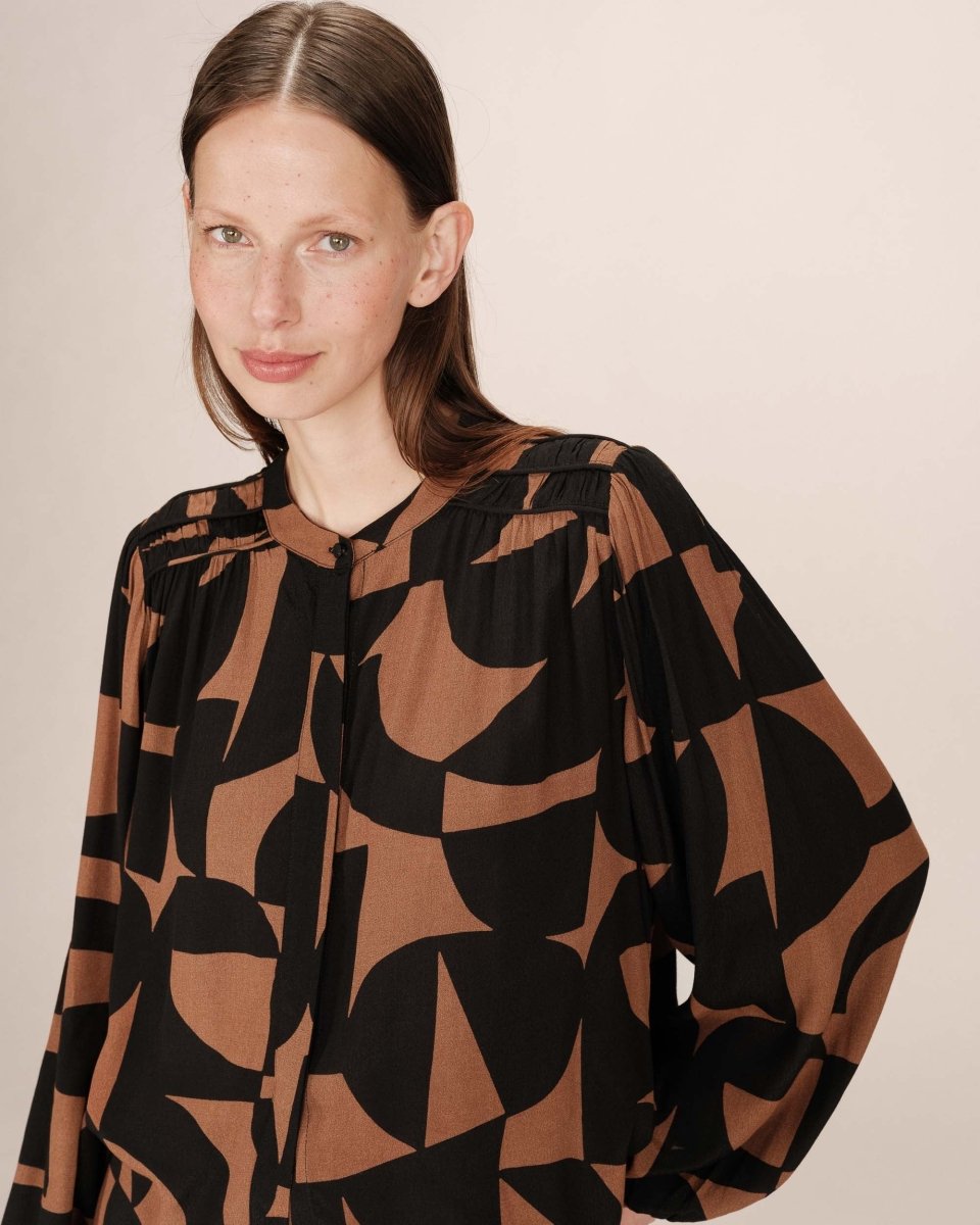 Chocolat Shirts - Sorpresa Blouse van Grace and Mila