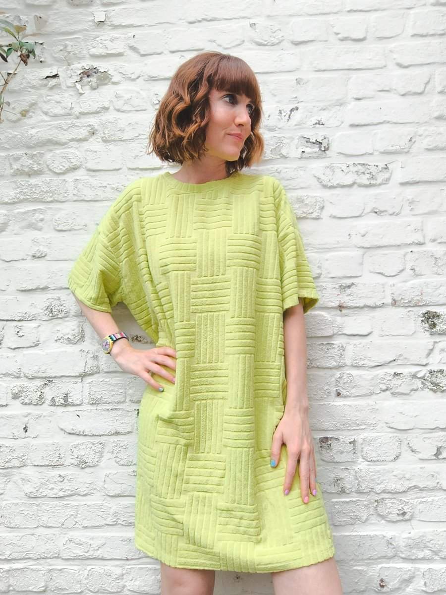 Stella Short Terry Dress van Meisjes Brugge – Jurken voor dames | Meisjes Brugge