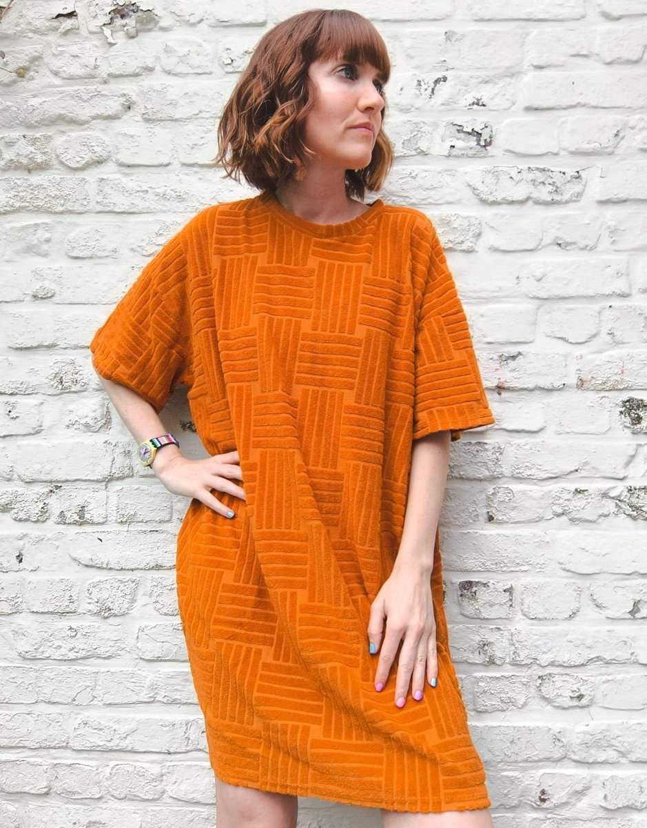 Stella Short Terry Dress van Meisjes Brugge – Jurken voor dames | Meisjes Brugge