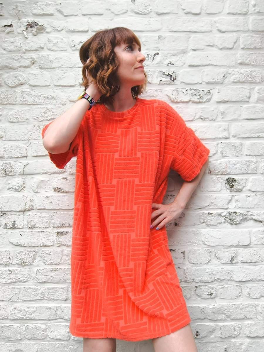 Stella Short Terry Dress van Meisjes Brugge – Jurken voor dames | Meisjes Brugge