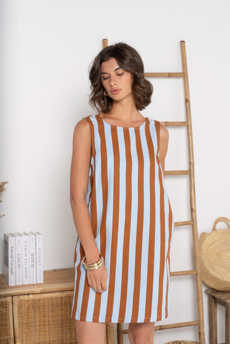 Striped open back sleeveless dress van Kilky – Jurken voor dames | Meisjes Brugge