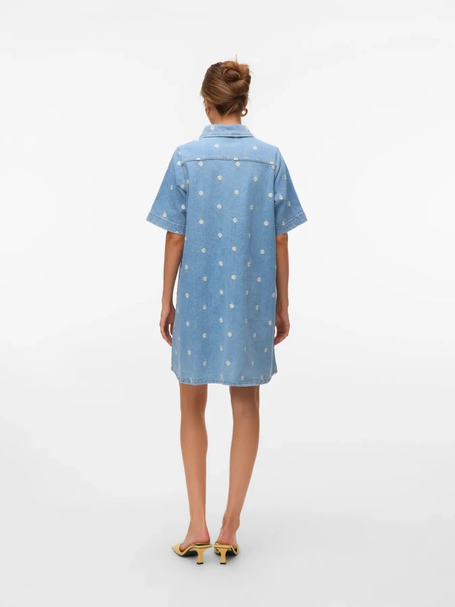 Jurken - Vmocina Ss Daisy Emb Denim Dress van Vero moda