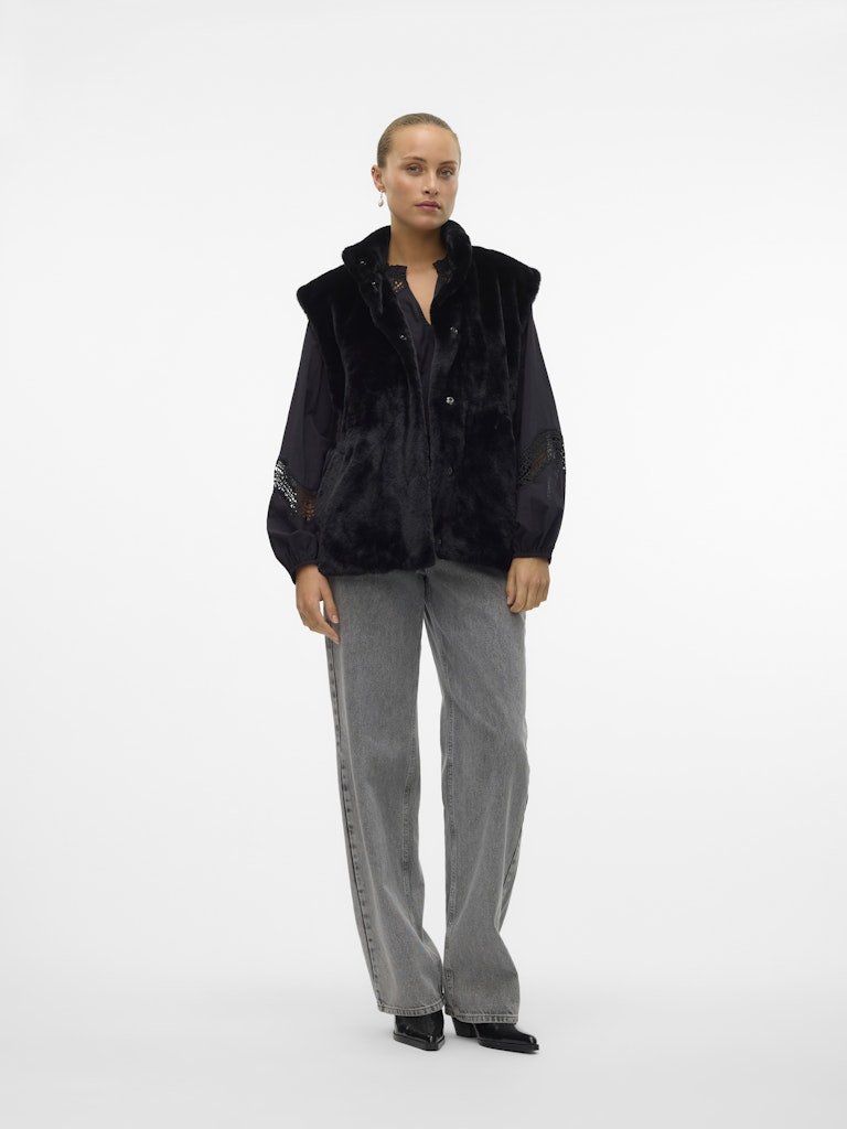 Vmsonjapoppy Faux Fur Waistcoat - koop Jassen van Vero moda bij Meisjes Brugge