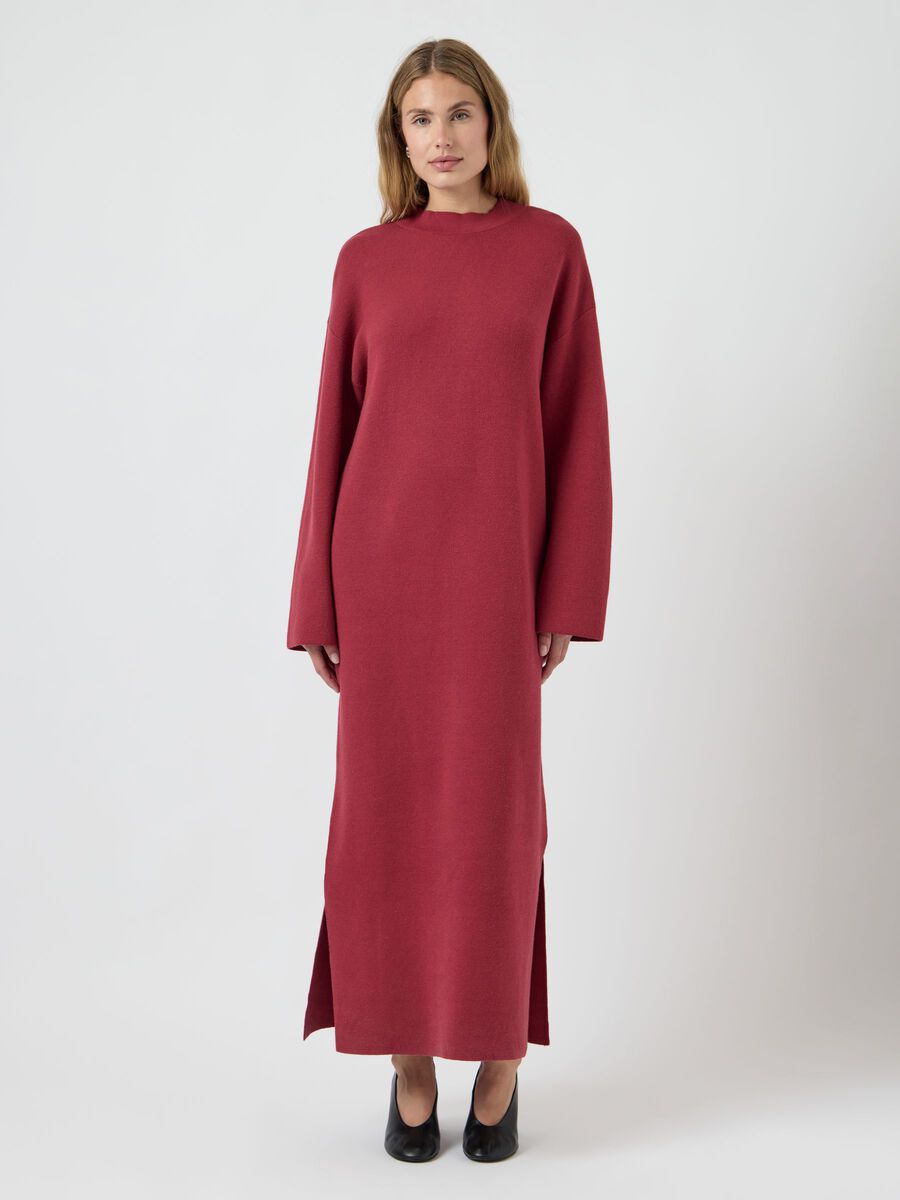 Tibetan red Jurken - Yaselma Ls Long Knit Dress Noos - AW25 van Y.A.S