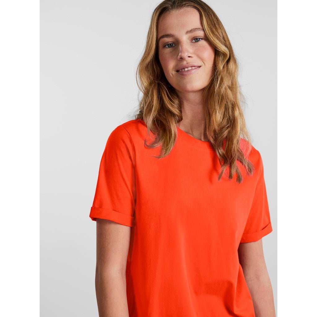 30% Pcria Ss Fold Up Solid Tee Noos Bc van Pieces – T-shirts voor dames | Meisjes Brugge