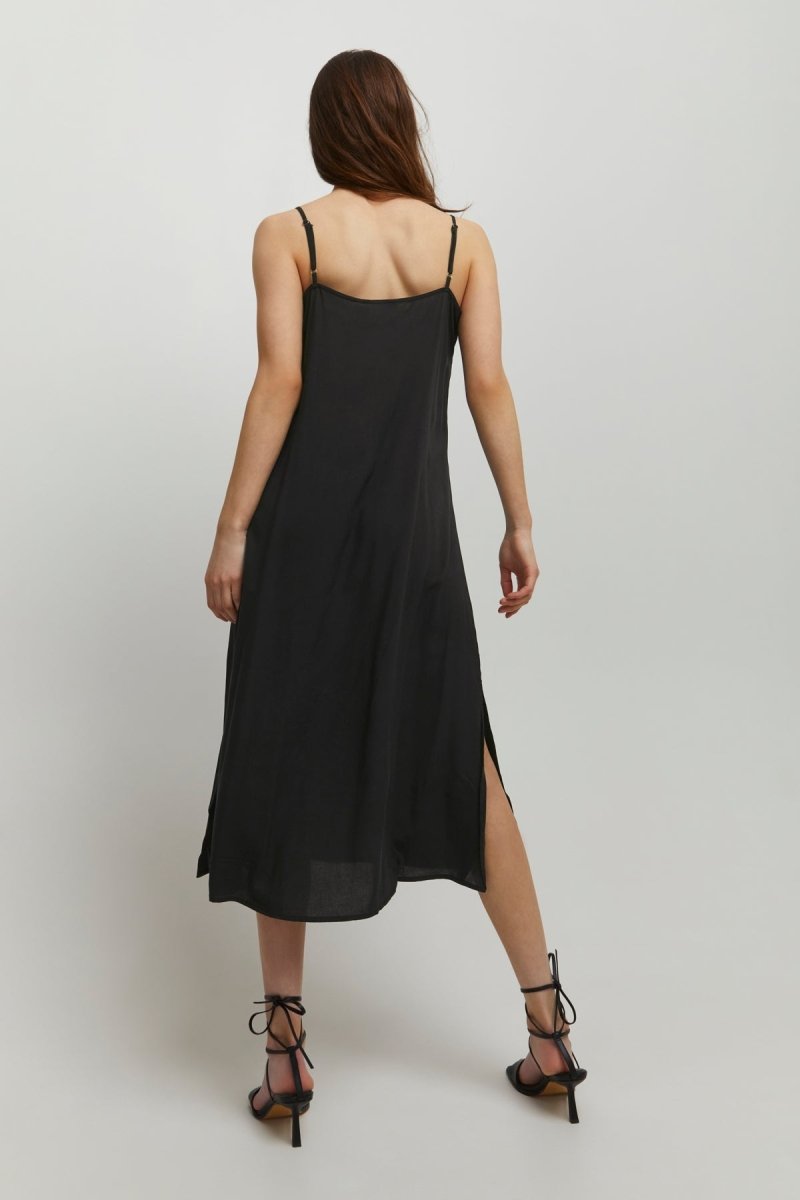 Bymmjoella Slip Dress 2- koop Jurken van b.young bij Tweemeisjes