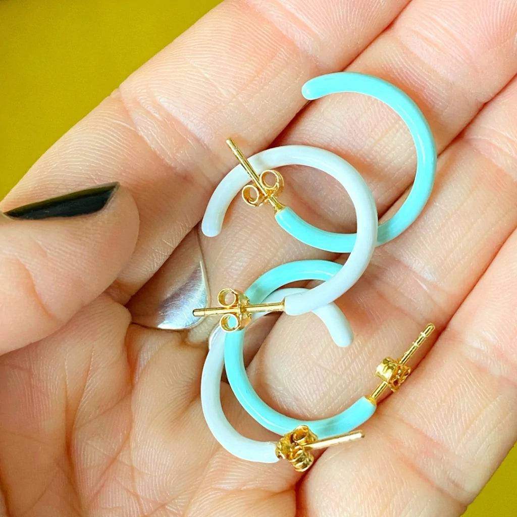 Color Hoops Medium Pair - Enamel - koop Juwelen van Lulu Copenhagen bij Meisjes Brugge