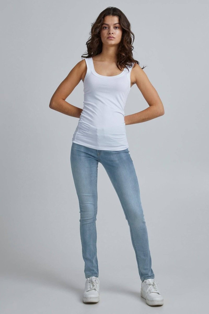 Erin Izaro Light Blue Bleached Jeans- koop Jeans van Ichi bij Tweemeisjes
