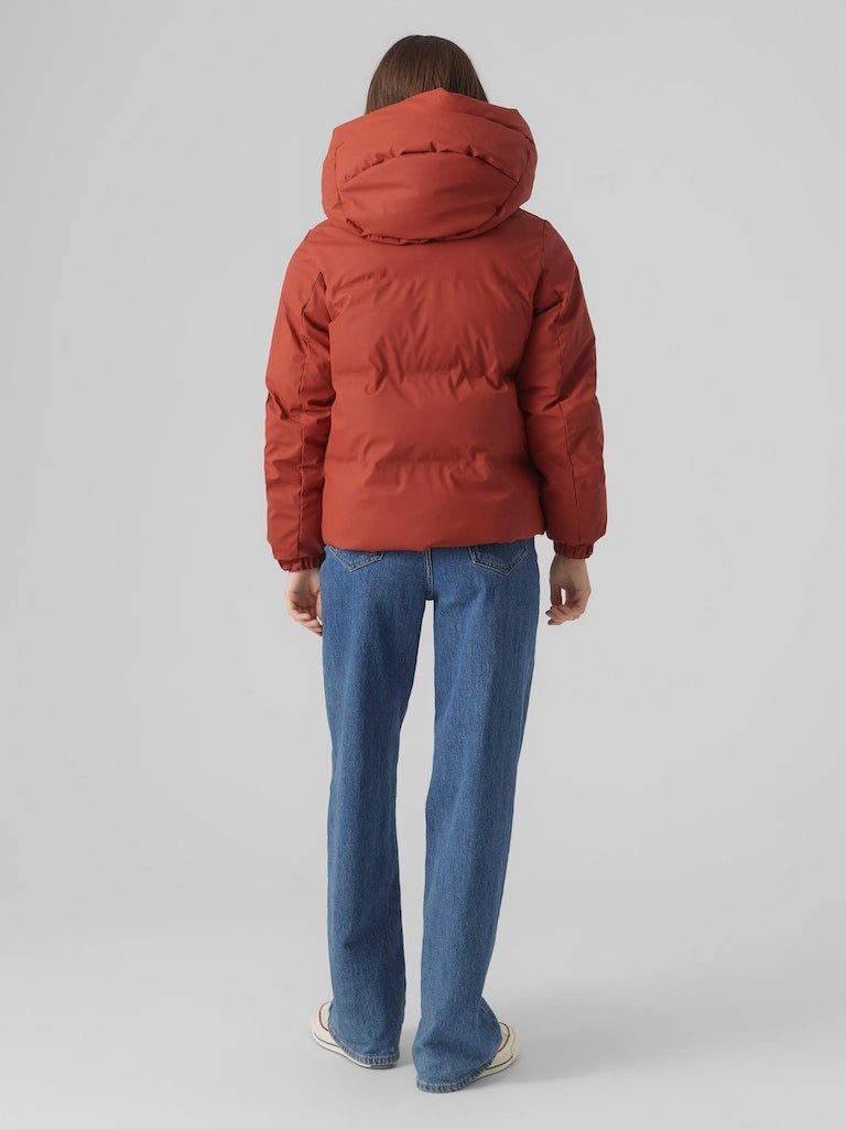 Vmnoe Short Coated Jacket Boos AW23- koop Jassen van Vero moda bij Tweemeisjes