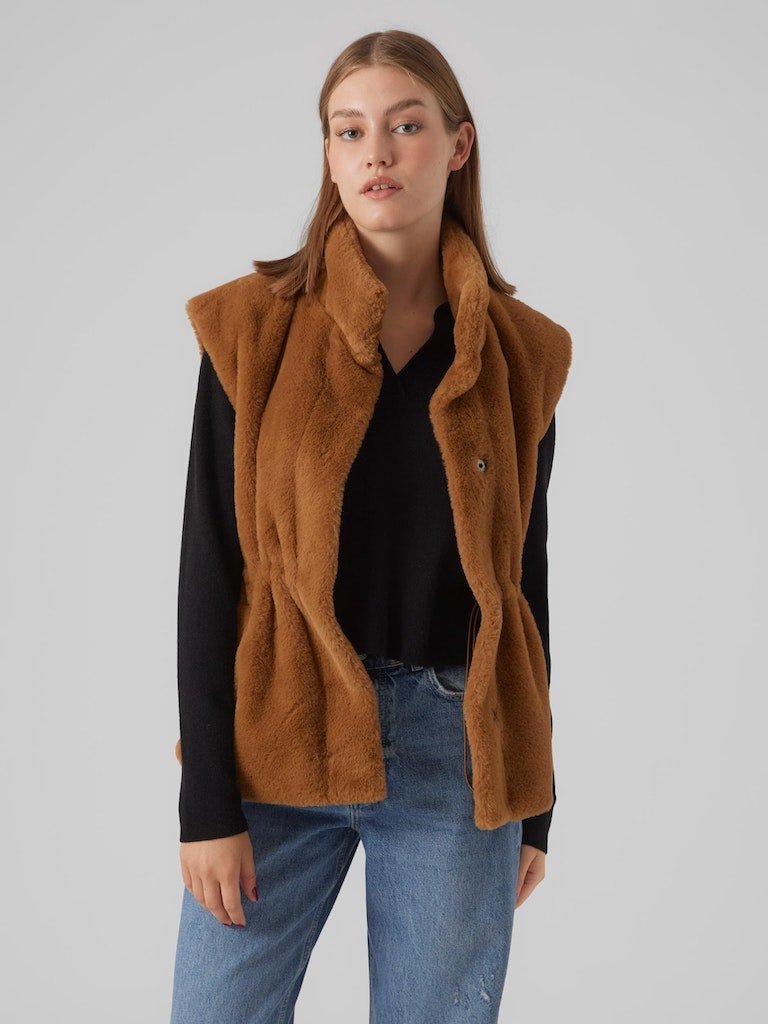 Vmsonjapoppy Faux Fur Waistcoat Boos- koop Jassen van Vero moda bij Tweemeisjes